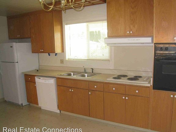2nd image of 286 La Crosse Dr