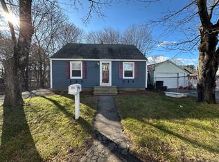 1 Ellsworth St, Springvale, ME 04083