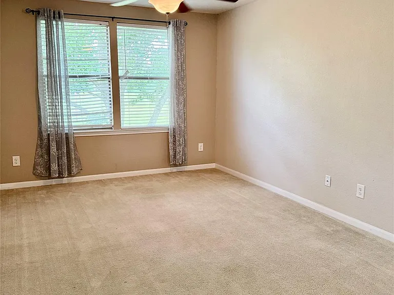 16010 Limestone Lake Dr — Photo 32