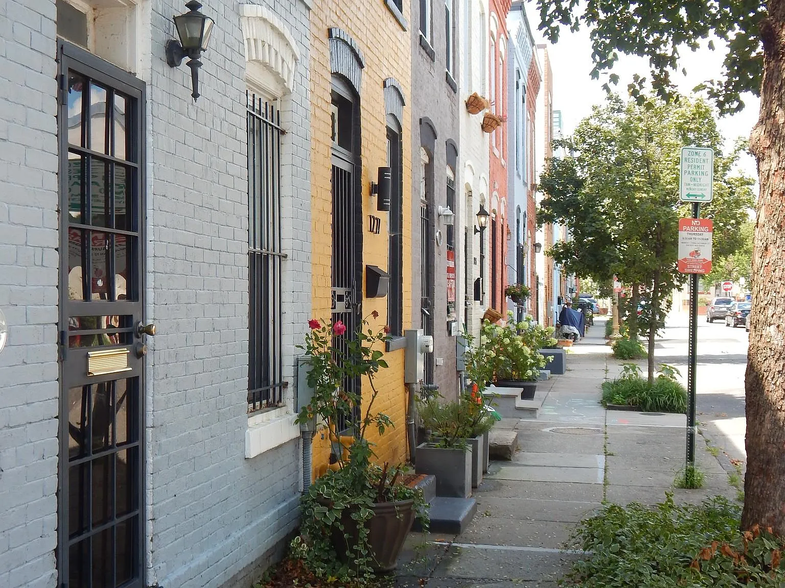 1253 Wylie St NE — Photo 2