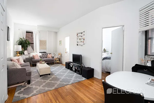 Rented by (Legacy) Elegran | media 19