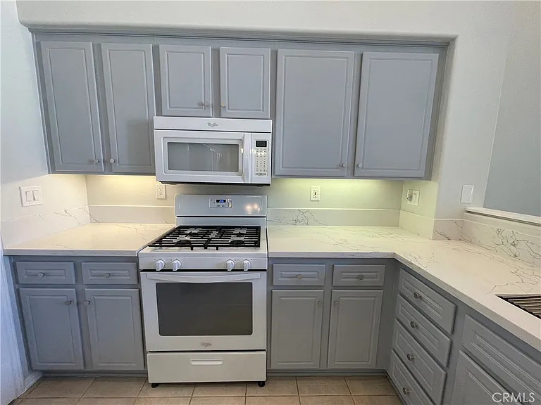 2403 Ladrillo Aisle #51 — Photo 10