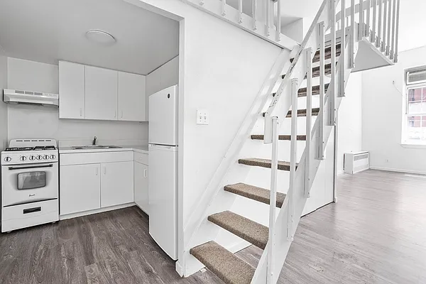 Living room, photo 2