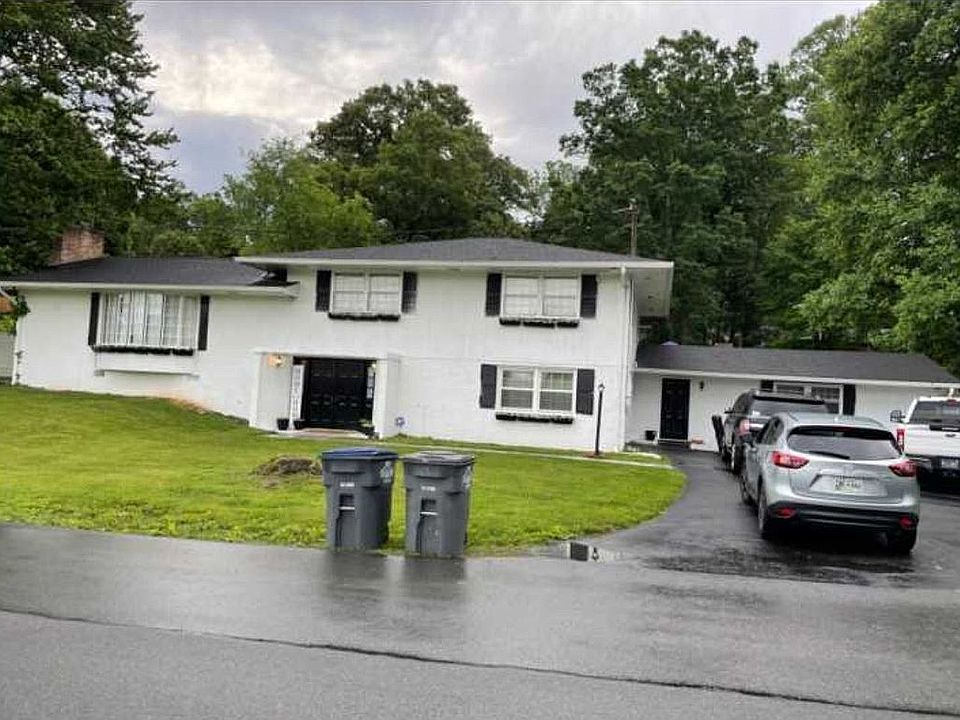 1st image of 803 Sir Echo Dr