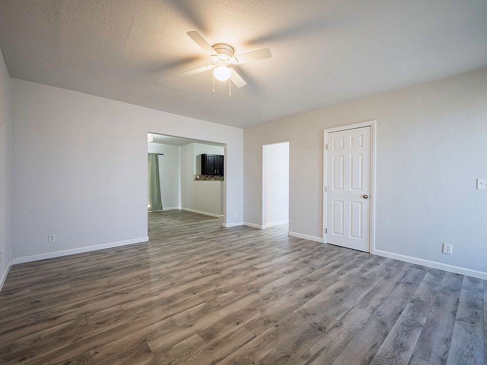 343 Tungsten Street Studio - For RENT - DINING