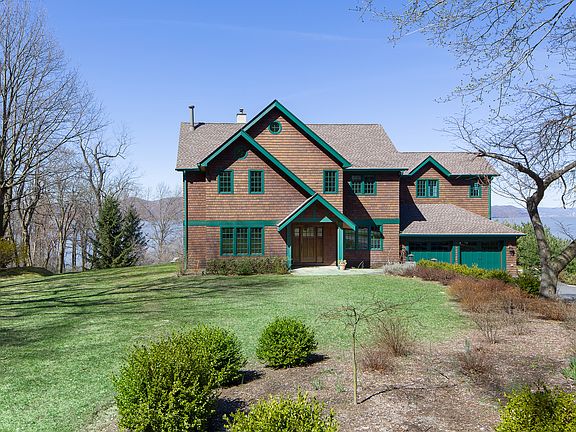 2nd image of 24 Country Club Ln