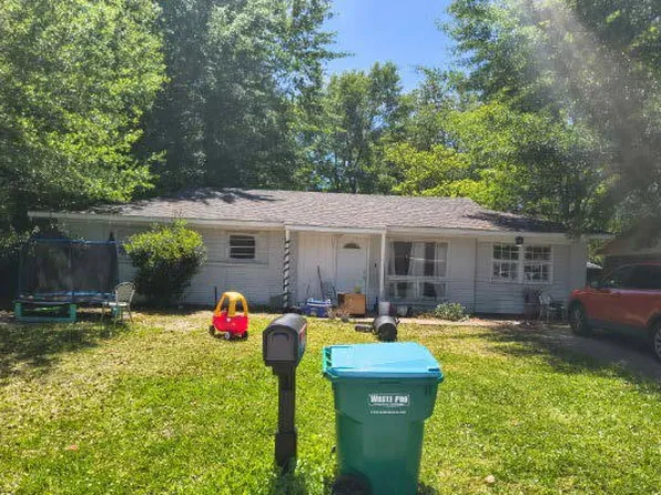 2029 Prince George Dr, Gautier, MS 39553