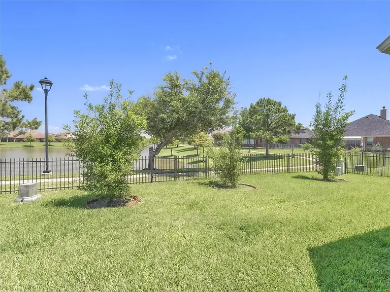 19111 W Windhaven Terrace Trl — Photo 35