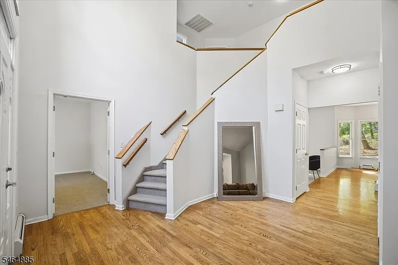 4 bed, 2.5 bath, $4,500 — Photo 3