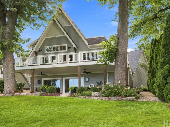 1222 Old Bay Rd, Johnsburg, IL 60051
