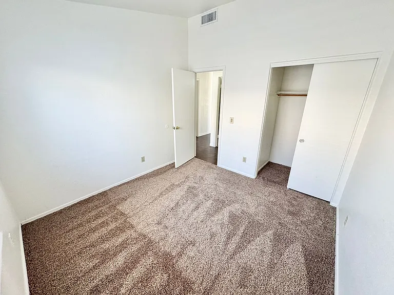 7707 W Rancho Dr — Photo 26