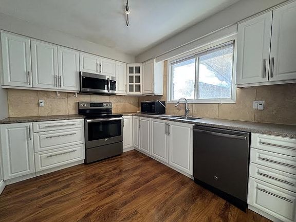 4th image of 511 Havelock Dr #2