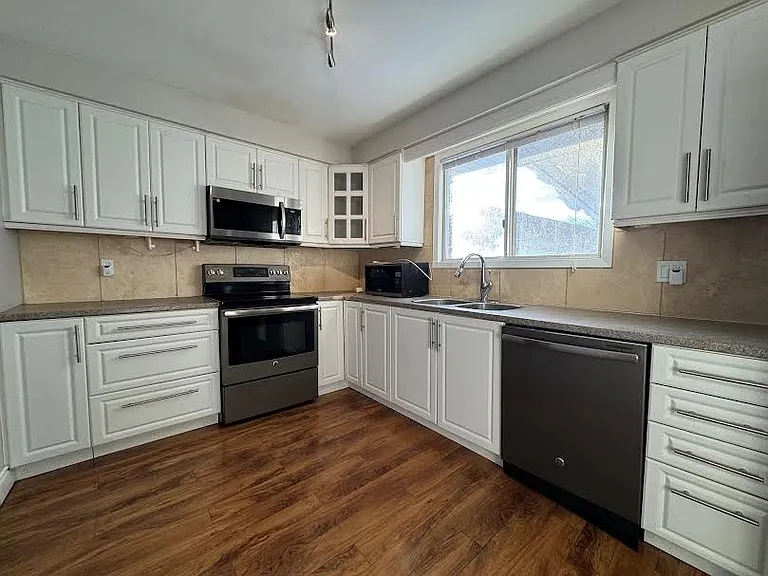 511 Havelock Dr #2 — Photo 4