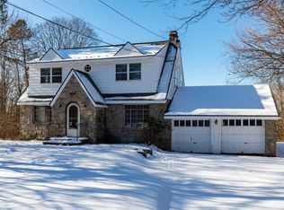 43 Cottam Hill Rd, Wappingers Falls, NY 12590