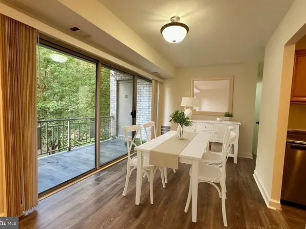 12403 Braxfield Ct APT 12, Rockville, MD 20852