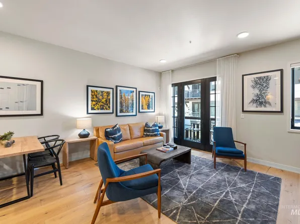 780 Village Dr #210, Donnelly, ID 83615