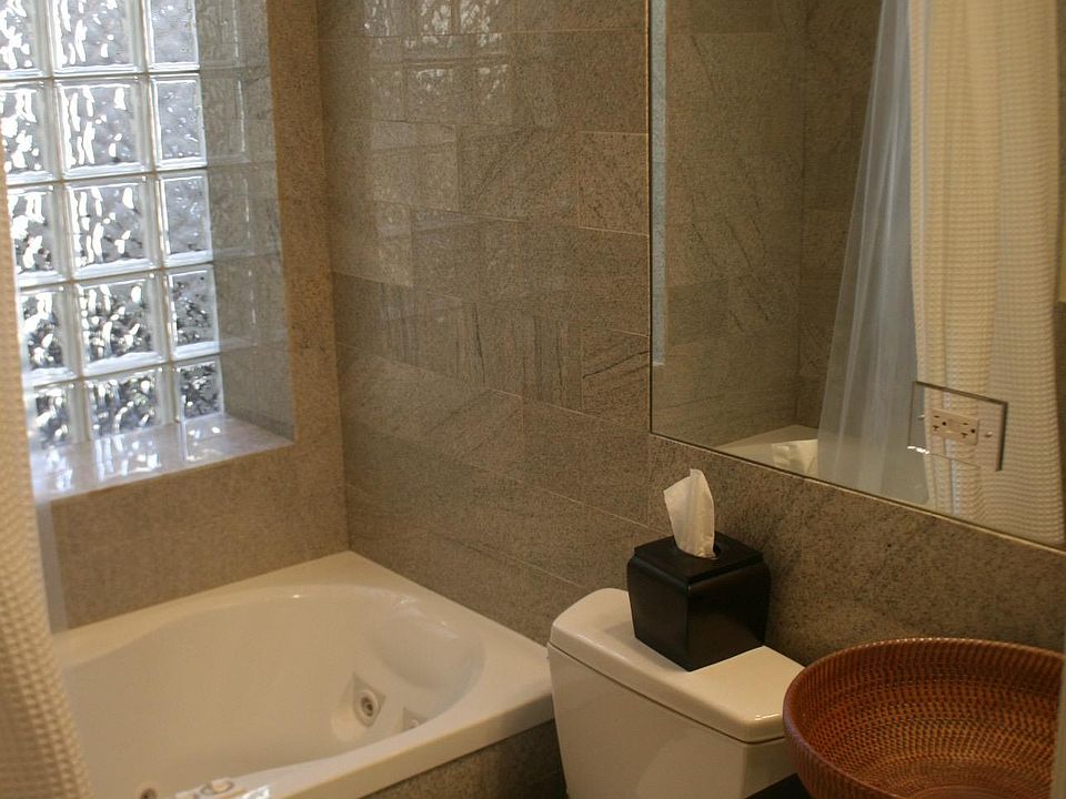 1st image of 3249 N Hoyne Ave #3UF