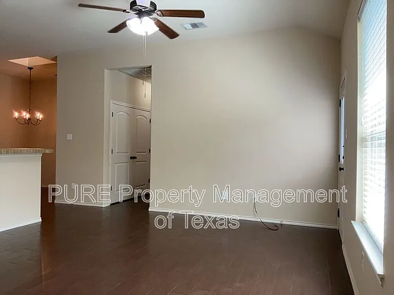 1144 Brendon Lee Ln — Photo 7