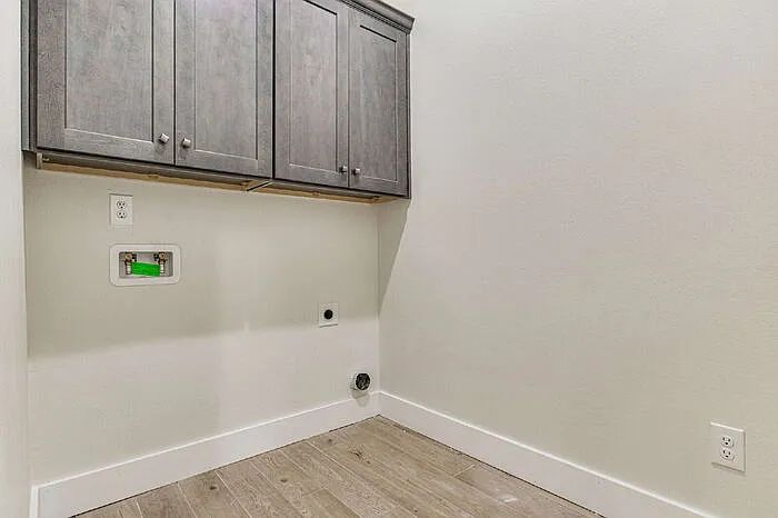 412 Elcino Dr — Photo 18