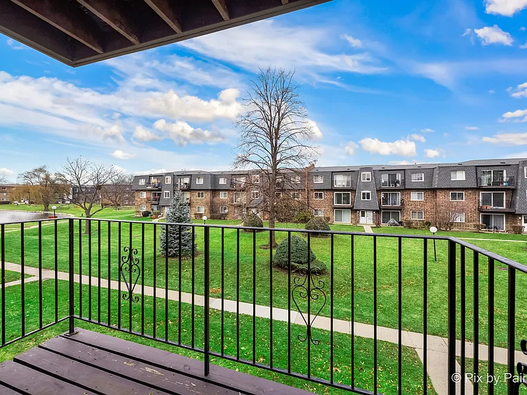 9407 Bay Colony Dr #2W — Photo 5