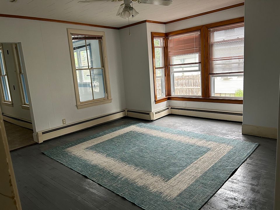 Living/dining room