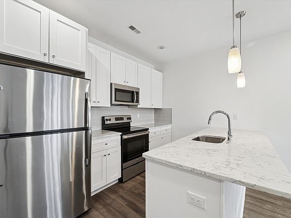 4th image of 6610 Germantown Ave #306