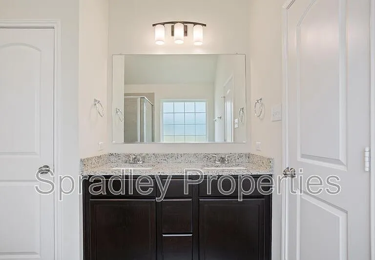 1925 Bayou Wood Ln — Photo 15