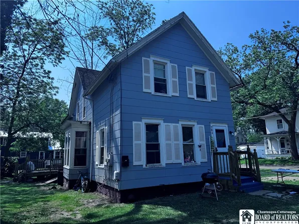 703 Eagle St, Dunkirk, NY 14048