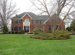 1200 Aintree Ct, Hamilton Twp, OH