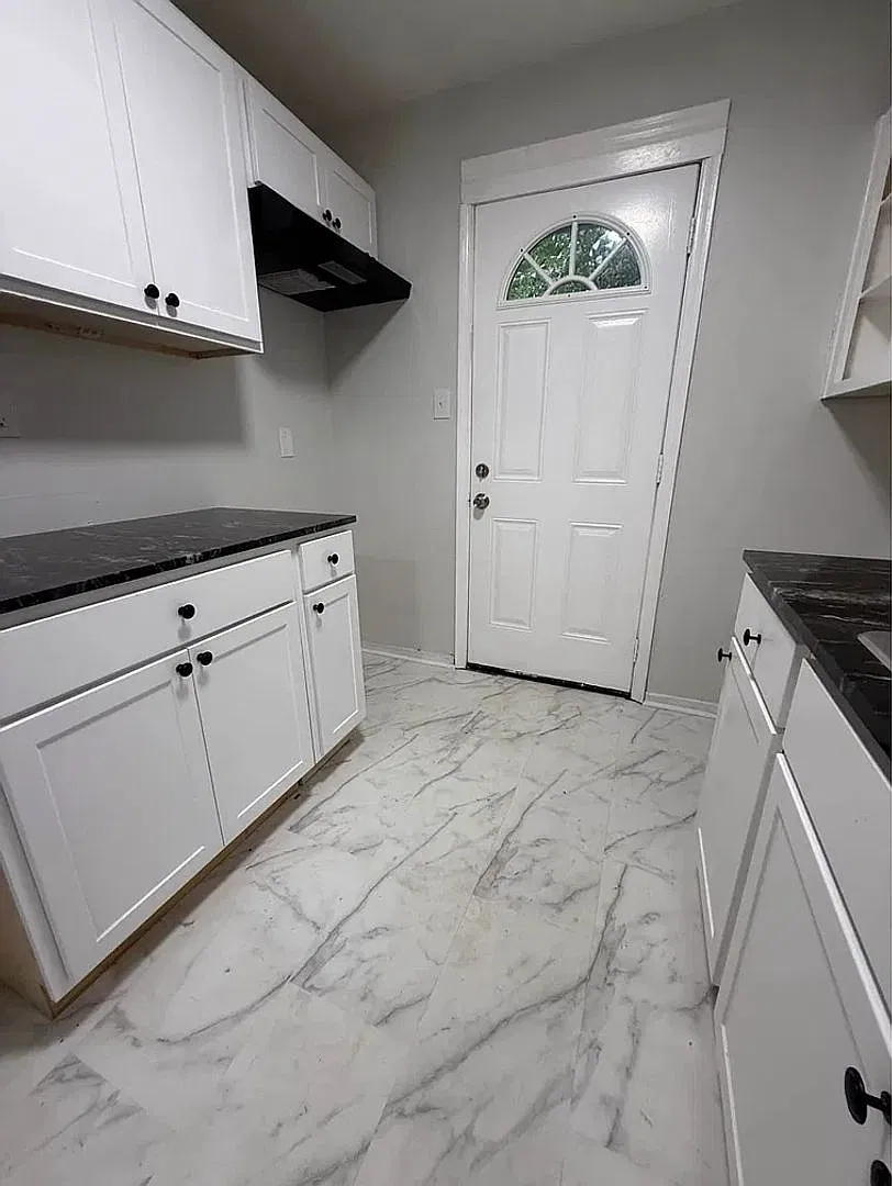 Renovated 3 Bed, 1 Bath Home on Avondale Rd — Photo 3