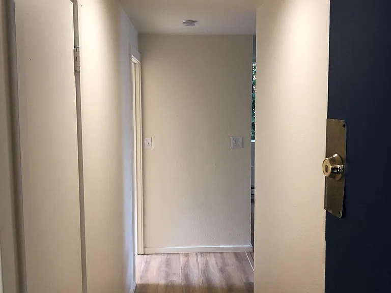 419 19th Ave E #6 — Photo 8