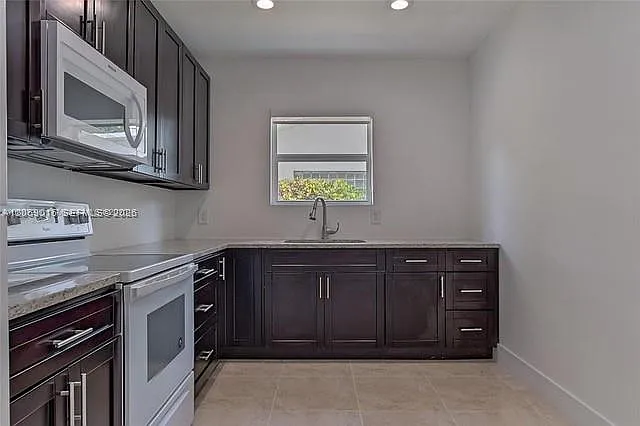 1322 SE 1st Ave — Photo 13