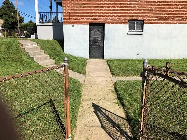 W Rogers Ave, Baltimore — Photo 2