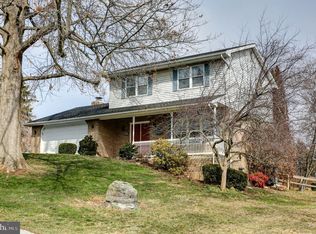 6 Enck Dr, Boiling Springs, PA 17007