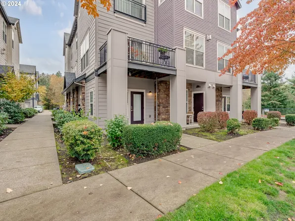 108 NE Canvasback Way Unit 102, Beaverton, OR 97006