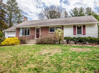 944 Riverview Rd, Niskayuna, NY 12309