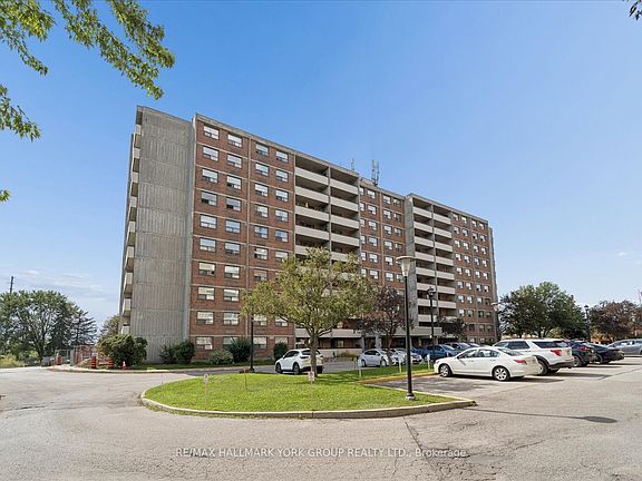 3rd image of 20 William Roe Blvd #405