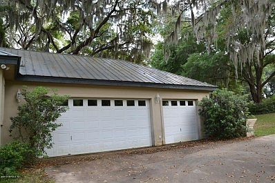 Three Car Garage