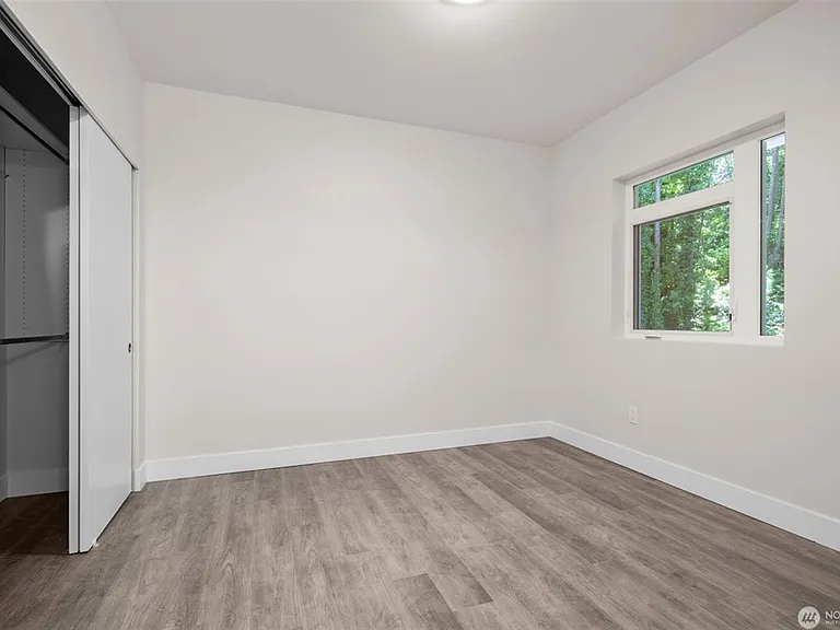 17XX Harbor Ave SW #402 — Photo 13