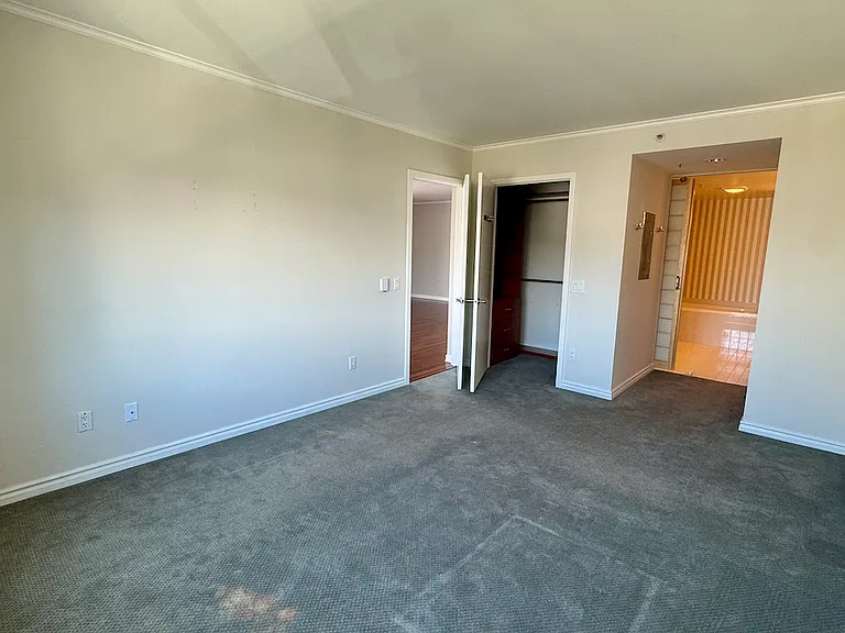 1388 Gough St #907 — Photo 16