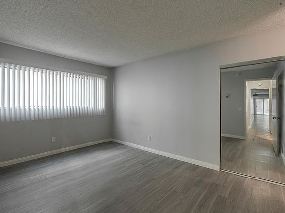 5th image of 8011 Romaine St APT 215
