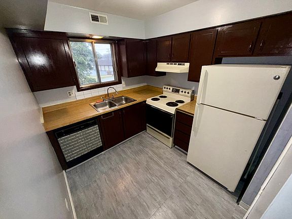 5th image of 14030 Laramie Ave APT 1707