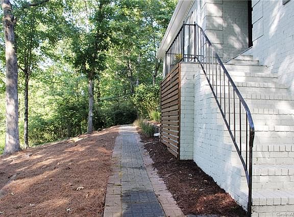 2nd image of 3624 School House Ln