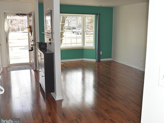 4th image of 4222 Stockbridge Dr Unit 81B