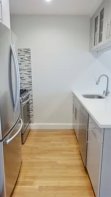 Rented by Grand & Co. | media 72