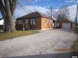 4010 26th St, Moline, IL 61265