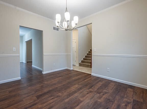 5th image of 714 Woodland Knolls Rd