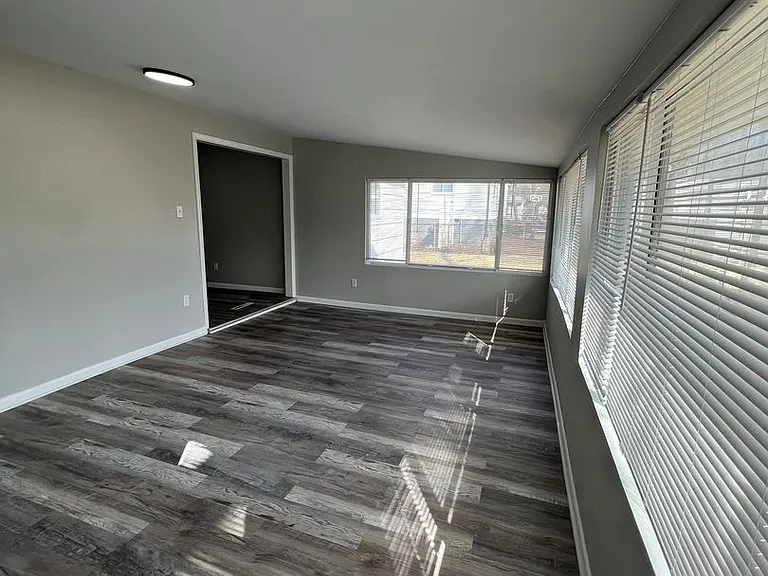 1660 Huxley Dr — Photo 15