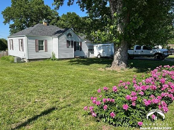 2nd image of 3434 SE 2nd St