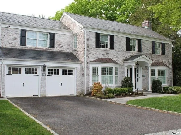 98 Trumbull Road, Manhasset, NY 11030